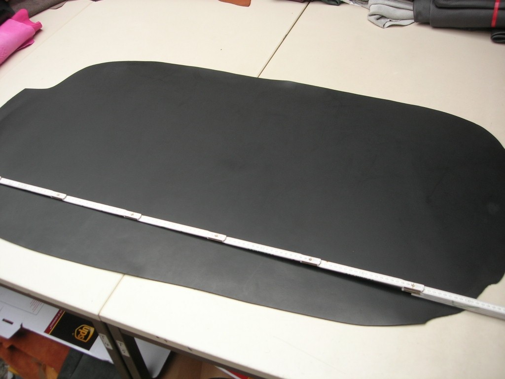 Wasserbüffelcroupon schwarz poliert (EC2036SP) 3,5mm. Zur Zeit ausverkauft