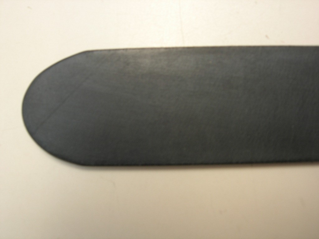 Crouponrindleder Gürtelstreifen (CG2) 3,9 cm breit, schwarz, glatt, fest, matt. Stärke ca. 4,5 mm dick