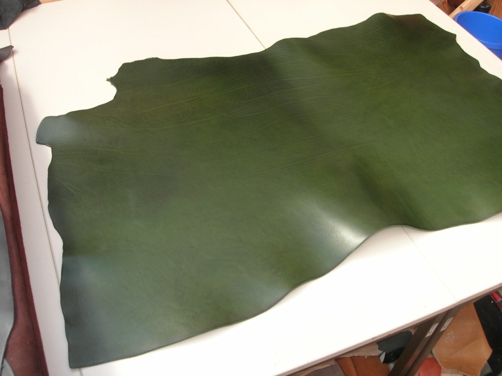 Vegetabiler Rindhals (D) grün (E2279) 3,3-3,8mm  Ausverkauft