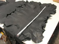 Kalbleder schwarz 1,2 mm genarbt, ausdrucksstark (O1713KSZ)  Kein abfärben